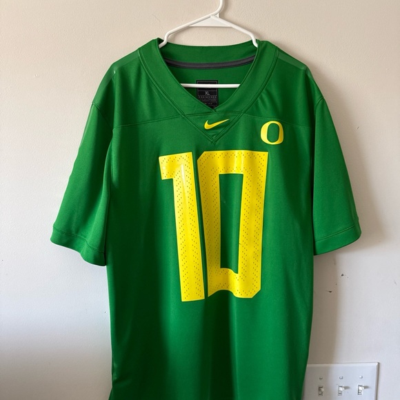 Nike Green and Yellow Men's Jersey - Picture 1 of 7